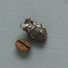 Метеорит Кампо-дель-Сьело 18*12*10мм, 5.3г железный октаэдрит, Аргентина
